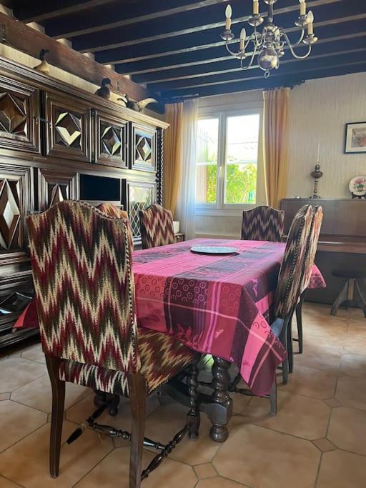 Maison Familiale Idealement Situee Avec Tout Le Confort Nîmes Exterior foto